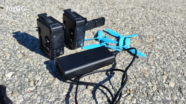 Зарядно и хъб за зареждане на 3 батерии за дрон DJI FPV, снимка 2 - Дронове и аксесоари - 47816939