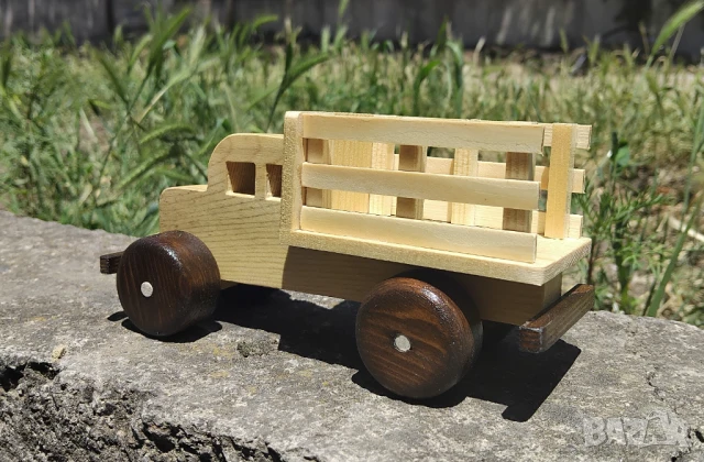 Дървен ретро камион, снимка 3 - Декорация за дома - 50659994