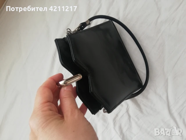 Дамска чанта, снимка 4 - Чанти - 50998016