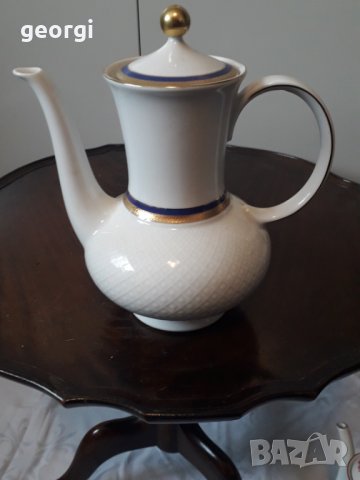 Немски порцеланов чайник с позлата , снимка 2 - Сервизи - 32104176