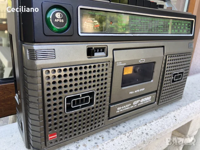 Радиокасетофон Sharp GF-8080 -работещ много добре!