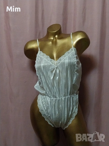 М /L Бяло сатенено боди , снимка 4 - Бельо - 53955040