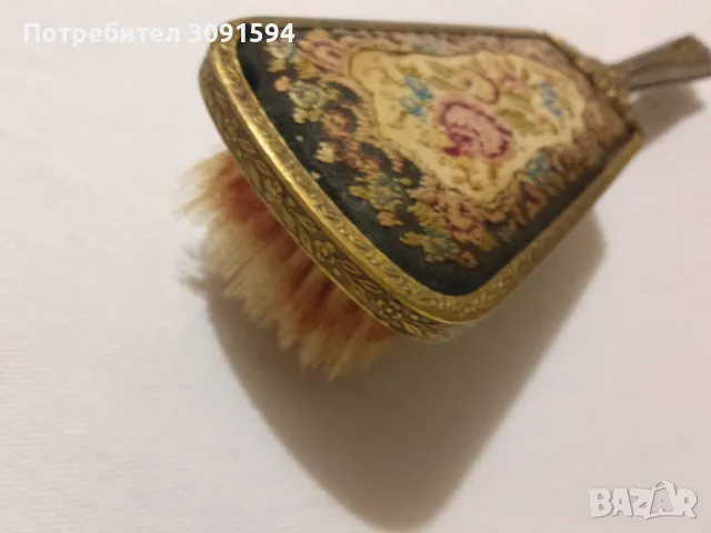  Стара аристократична хубава четка за дрехи с бродерия прекрасна бронзова изработка и хубава бродери, снимка 7 - Други ценни предмети - 48188427