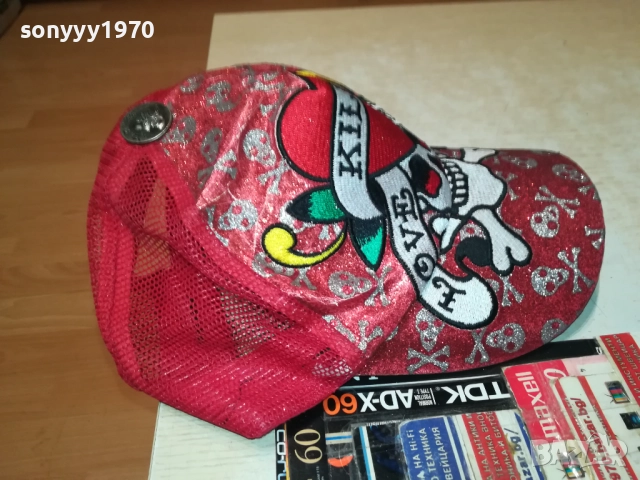 ED HARDY-RED 2208251708, снимка 9 - Шапки - 51455771