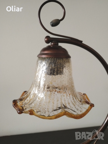 Красива  лампа с абажур от стъкло.
 , снимка 3 - Настолни лампи - 44681793