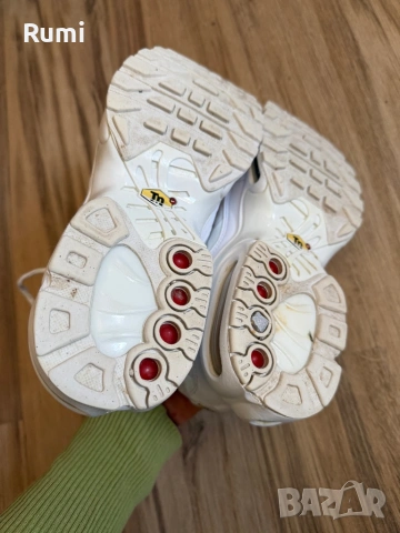 Оригинални маратонки Air Max Plus Triple White ! 40 н, снимка 12 - Маратонки - 36659966