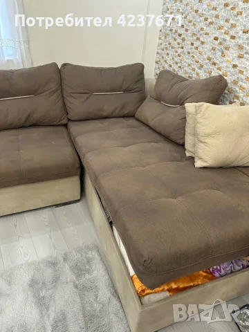 Продавам голям холов диван къто нов, снимка 3 - Дивани и мека мебел - 55874653