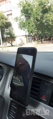 Подвижна магнитна поставка за телефон