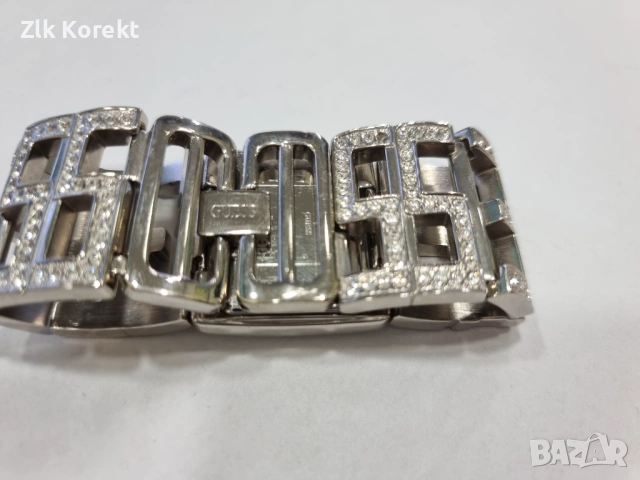 Дамски часовник Guess с кристали, снимка 11 - Дамски - 54357474