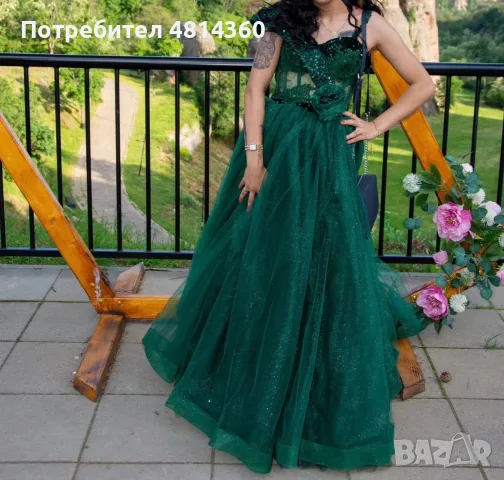 Продава се бална рокля