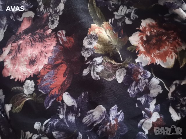 Нова H&M пролетна блуза с дълъг ръкав волани и деколте лодка L размер тъмно синя на цветя, снимка 4 - Блузи с дълъг ръкав и пуловери - 31197252