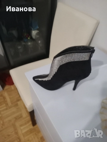 Боти , снимка 2 - Дамски боти - 52250739