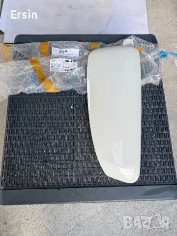 Оригинален външен капак за дясното огледало За Кемпер Carthago (Чисто нов) (бял), снимка 1