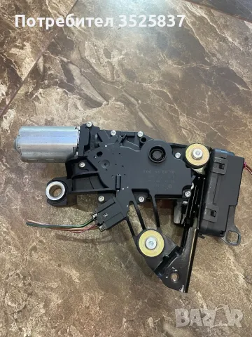 BMW e61 моторче задна чистачка с брава, снимка 2 - Части - 47685657