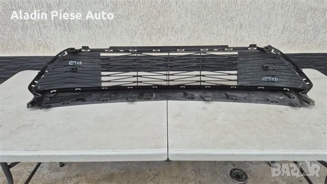 Долна централна решетка Kia Ceed 3 Facelift година 2022 2023 2024 2025 код 86560J7DAO, 86560-J7DAO, снимка 4 - Аксесоари и консумативи - 48779973