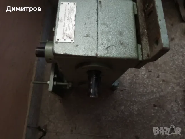 Индустриален редуктор с две оси и вариаторна шайба, снимка 6 - Стругове - 49400924