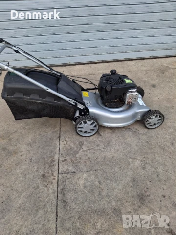 Бензинова самоходна косачка