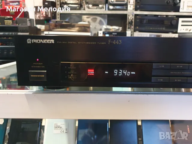 Тунер Pioneer F-443 В отлично техническо и визуално състояние., снимка 3 - Декове - 48406862