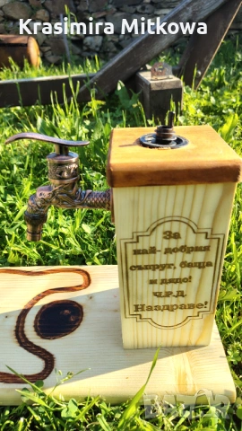 Дъски за мезета с диспендър за алкохол, снимка 2 - Подаръци за мъже - 54257228