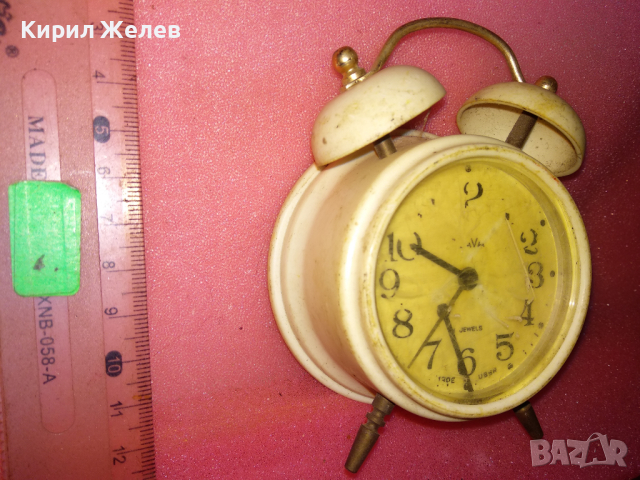 SLAVA MADE in USSR Стар КОЛЕКЦИОНЕРСКИ РУСКИ БУДИЛНИК МЕХАНИЧЕН НАСТОЛЕН ЧАСОВНИК СЛАВА СССР 30783, снимка 4 - Антикварни и старинни предмети - 44548894