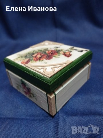 Дървена кутия за бижута с цветя - ръчно изработена, снимка 2 - Други - 31917533