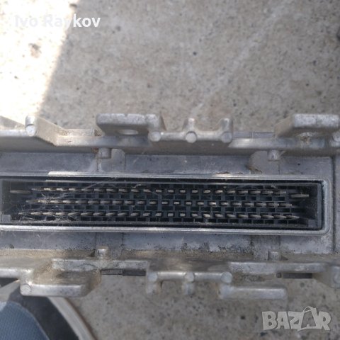 блок управлениe двигател volkswagen vento 0281001241 / 242 bosch, снимка 2 - Части - 42367394