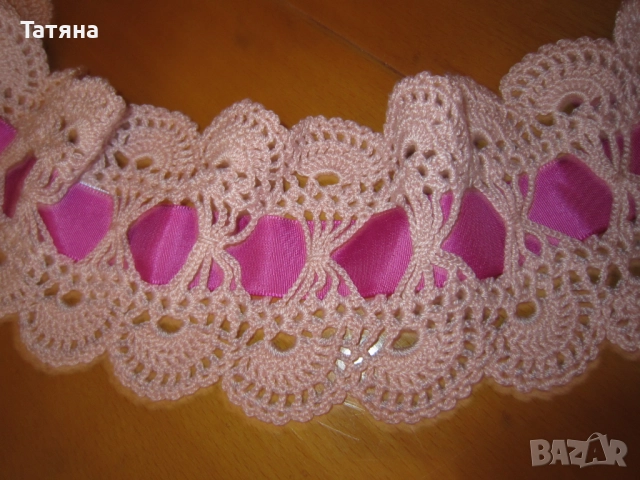 покривки и кърпи ;  орнаменти на една кука