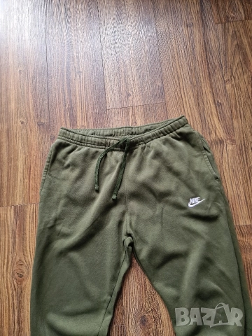 Страхотно мъжко спортно долнище NIKE размер L , снимка 3 - Спортни дрехи, екипи - 52698246