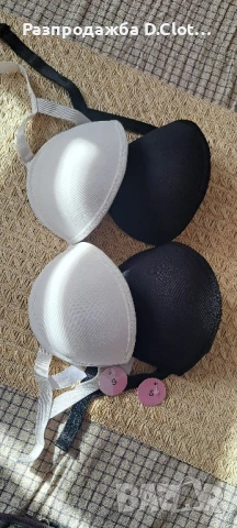 два сутиена със силиконови презрамки 