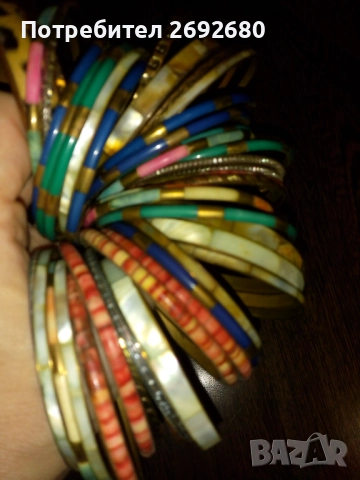 Индийски гривни винтидж,гривни от чист седеф/полускъпоценни камъни,обеци/цени в описанието , снимка 15 - Бижутерийни комплекти - 49883446