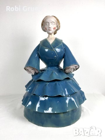 Керамична скулптура на дама от "Бел Епок"