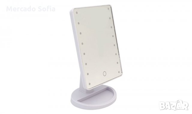 Огледало за гримиране с лампа