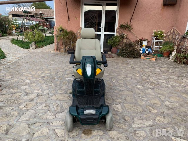 скутер за трудноподвижни хора или инвалиди