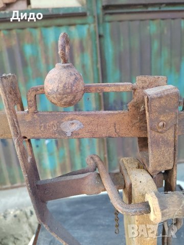 Стар платформен кантар., снимка 2 - Антикварни и старинни предмети - 42571772