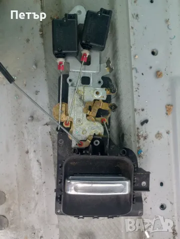 Механизъм отваряне отвътре задна дясна вратаситроен ц8 Пежо 807 ланчия федра , снимка 2 - Части - 50129646