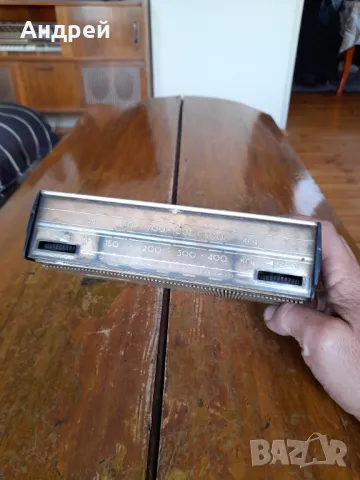 Старо радио,радиоприемник ВЕГА, снимка 3 - Антикварни и старинни предмети - 50093405