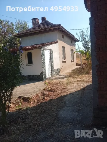Продавам 2 къщи в 1 двор на главен път в с.Гложене, снимка 8 - Къщи - 56156128