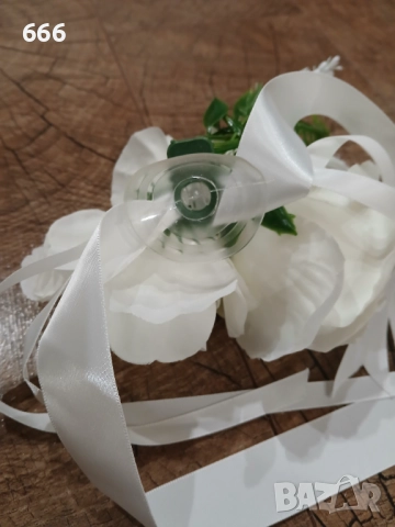 Сватбена украса за кола, снимка 4 - Сватбени аксесоари - 52806584