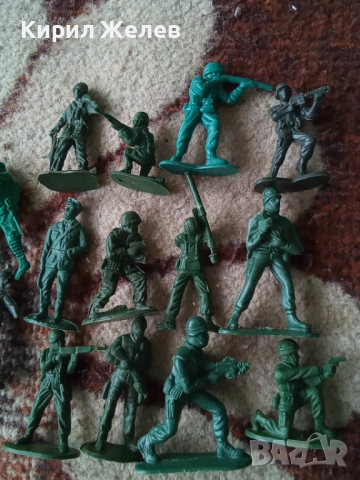Войници пластмасови 12 броя 14987, снимка 4 - Колекции - 52106971