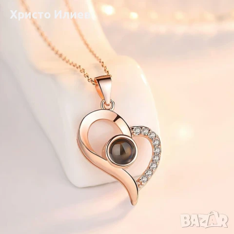 луксозна подаръчна кутия с вечна роза Златно колие с надпис Обичам те на 100 езика, снимка 4 - Подаръци за жени - 50726426