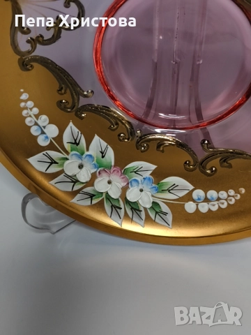 Чаша за чай от бохемски розов кристал с пищна позлата и флорални мотиви. , снимка 7 - Чаши - 51863034