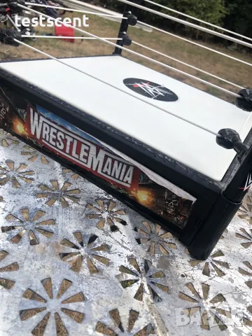 Ринг за кеч фигурки и играчки WWE WrestleMania Spring Loaded Wrestling Ring by Mattel – 14", снимка 5 - Фигурки - 56089583