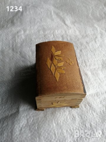 Дървена кутия 10 см. , снимка 1 - Други стоки за дома - 31892093