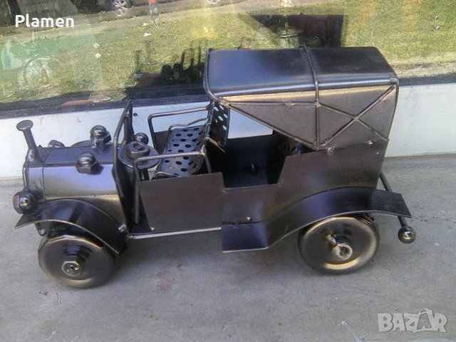 Модел на метална стара кола, снимка 8 - Коли, камиони, мотори, писти - 37234588