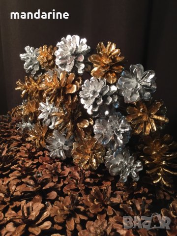 🧡 LOVE MANDARINE "GOLD & SILVER" 🍊 Ръчна изработка ⚒️ Цветя 🌼 от шишарки 🎄, снимка 2 - Декорация за дома - 35050462