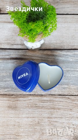 Ароматна свещ NIVEA , снимка 2 - Декорация за дома - 39129264