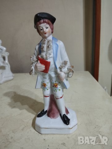 порцеланова статуетка