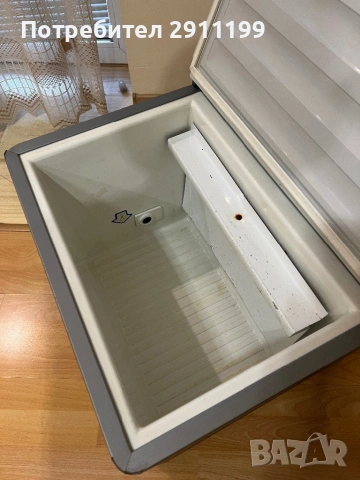 Хладилник на 12V, 220V и газ, снимка 2 - Хладилници - 53379015