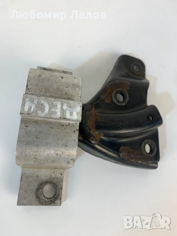 Десен тампон двигател Dacia Sandero I 1.6i (08-15)г.