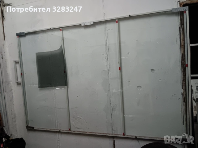 Стена за фолио